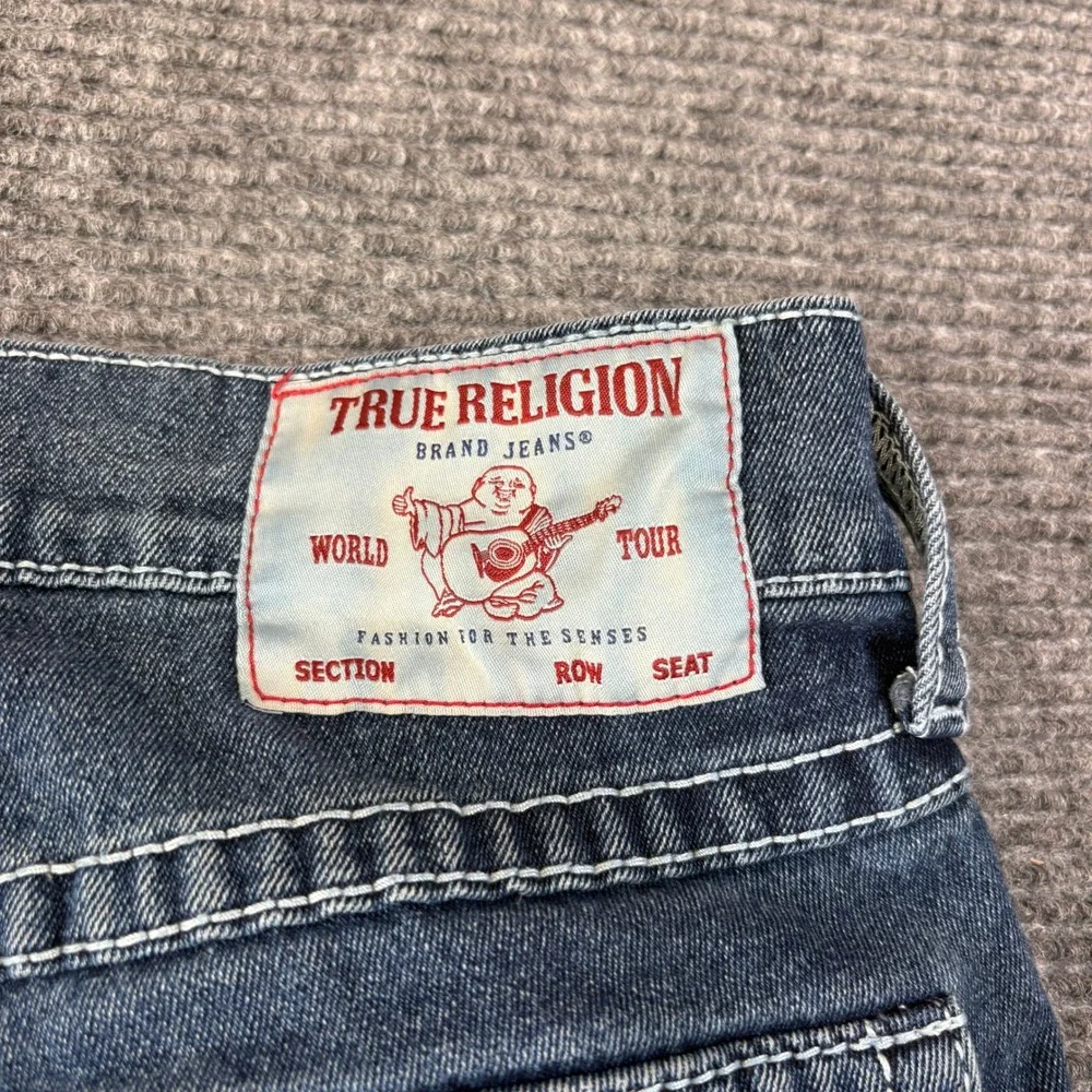 True Religion Ricky Relaxed Straight Jeans Mens 31 Dark Wash White Contrast